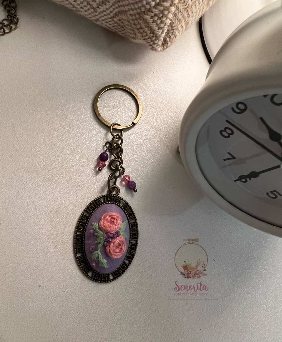 ميدالية تطريز