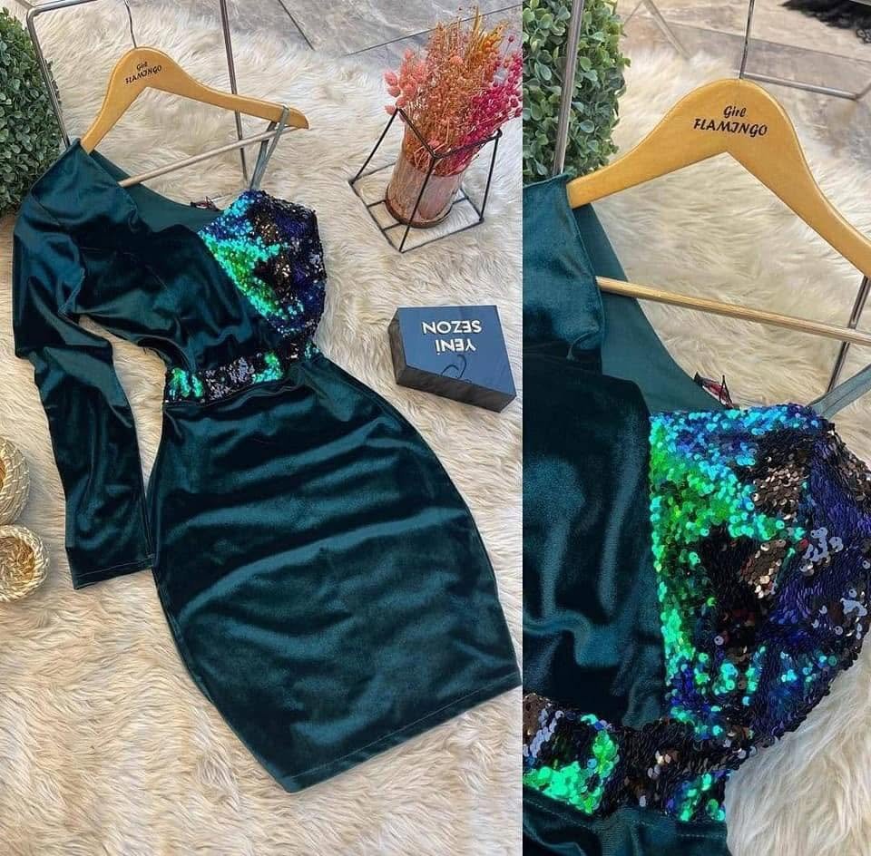 فستان قطيفة تركي قصير بيد وحدة - Image 2