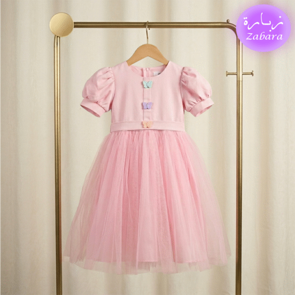 فستان بناتي وردي منفوش بتفاصيل فراشات ناعمة