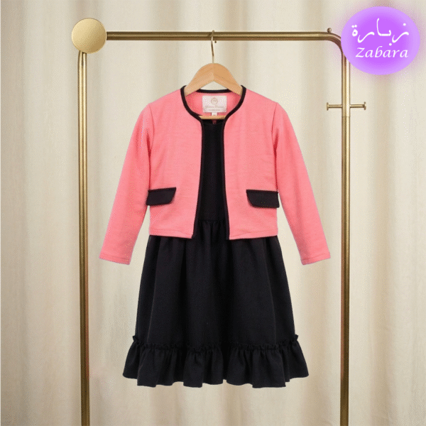 فستان بناتي أسود مع جاكيت وردي أنيق