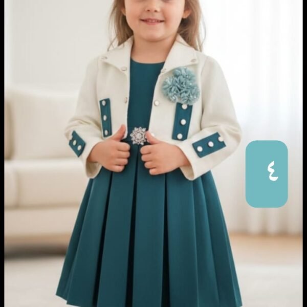 فستان بناتي تركواز بكسرات مع جاكيت أبيض مزين بوردة