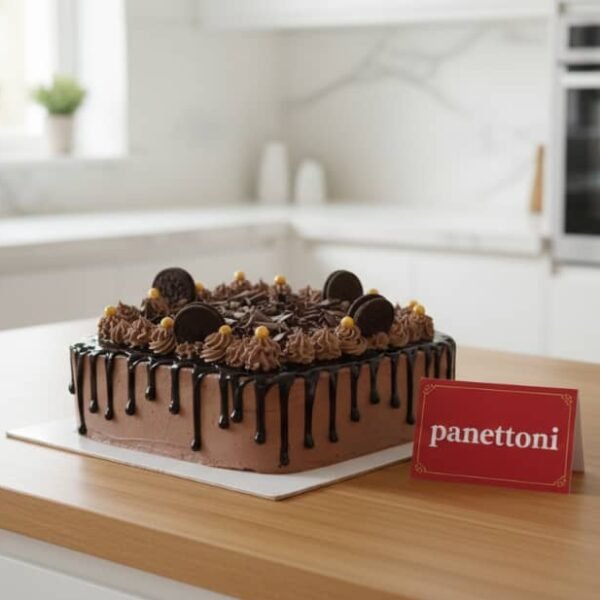 كيكة شوكولاتة مربعة بصوص دريب وتزيين فاخر