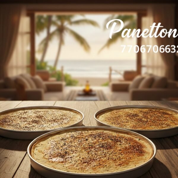 صواني فطائر كبيرة مخبوزة بالسمسم والحبة السوداء