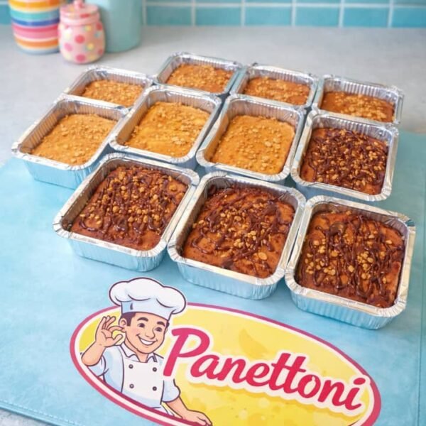 صواني حلى مخبوزة مشكّلة بنكهات متنوعة