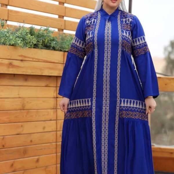 جلابية نسائية زرقاء ملكية بتطريز ذهبي فاخر