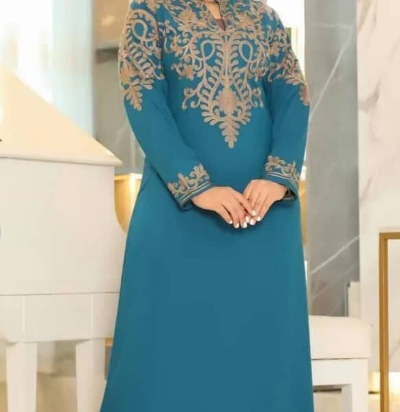 جلابية نسائية تركواز بتطريز ذهبي فاخر