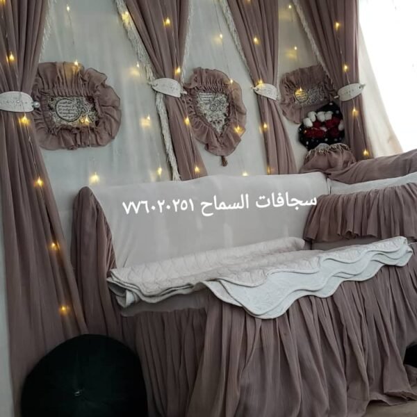 ركن استقبال مواليد بستاير موف وإضاءة دافئة