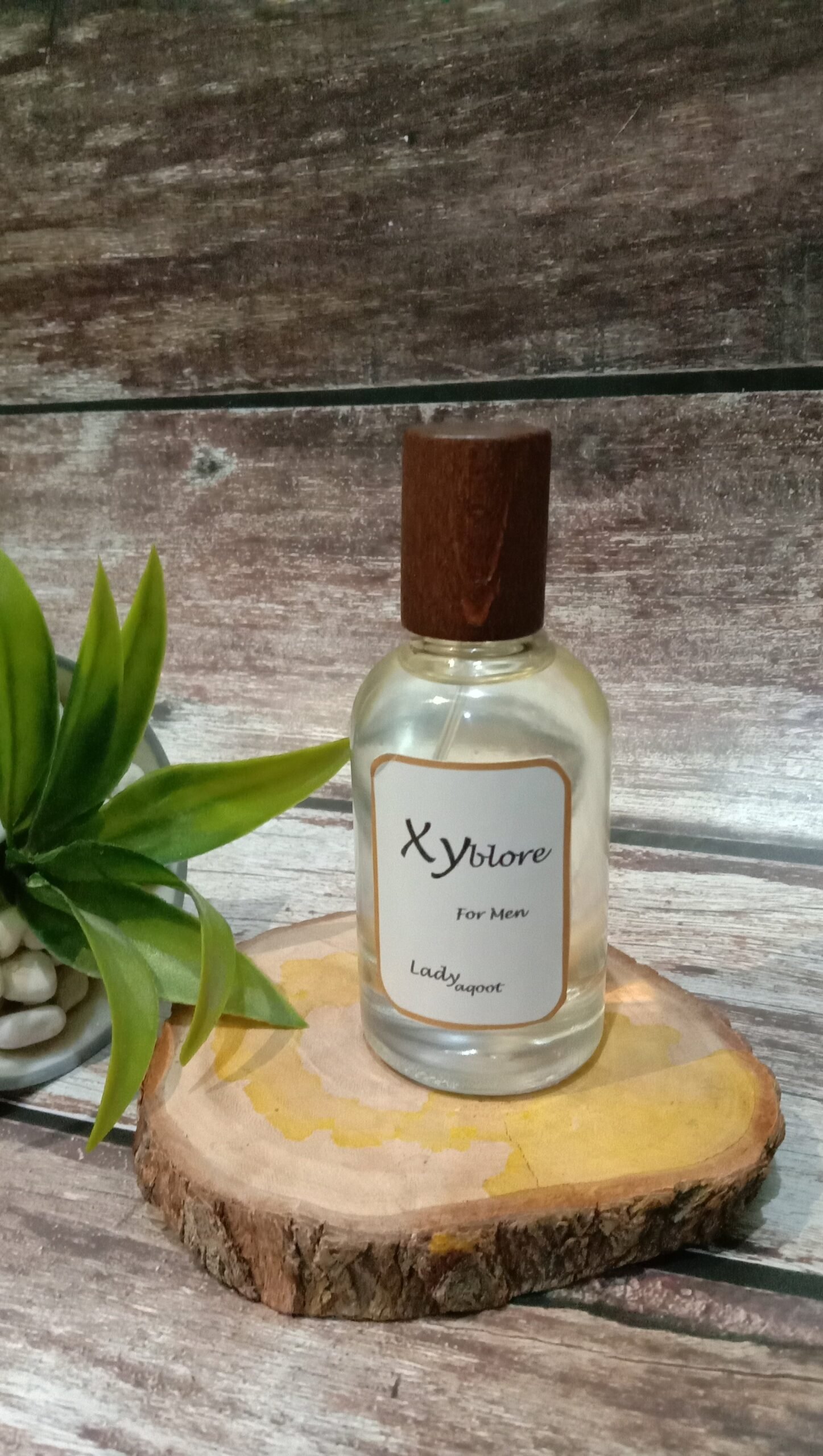 عطر exyblore للرجل الجذاب متوفر احجام مختلفه