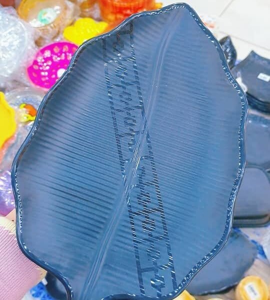 صحن اسود مطفي ماركه