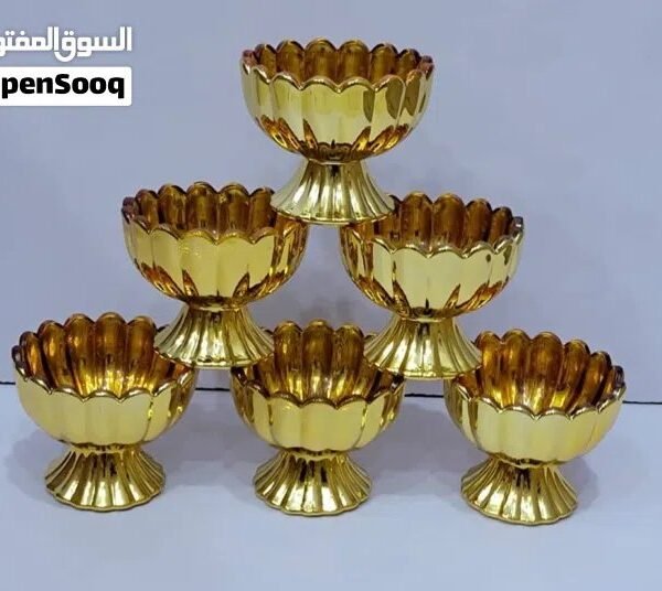 مطايب زجاج ذهبي