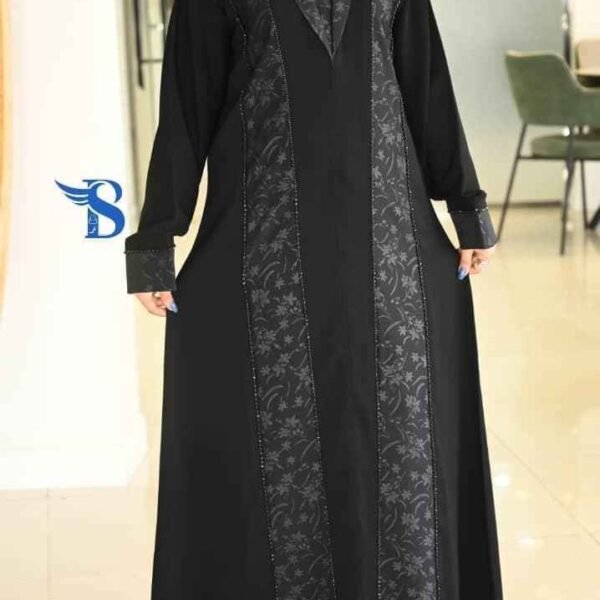عباية نصف القمر ترند 2027