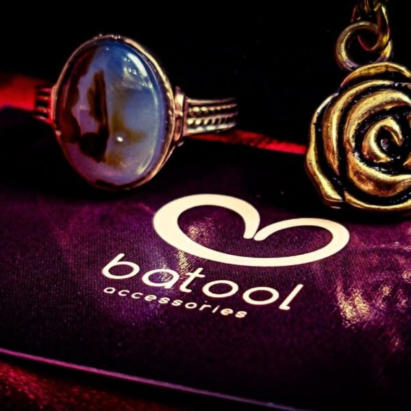 خاتم عقيق وقلادة وردة ذهبية | Batool Accessories.
