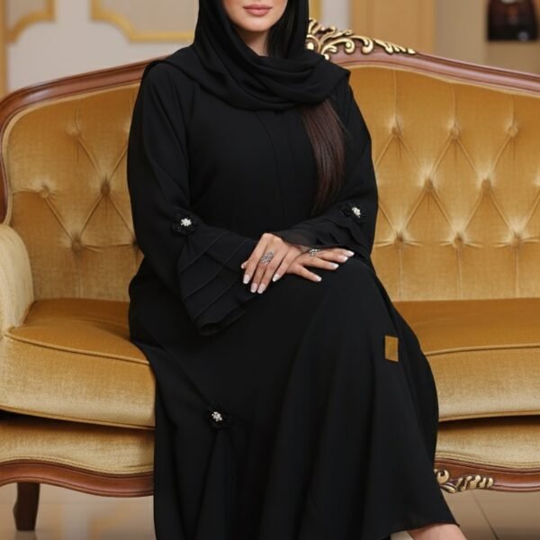 عباية بلمسة عصرية