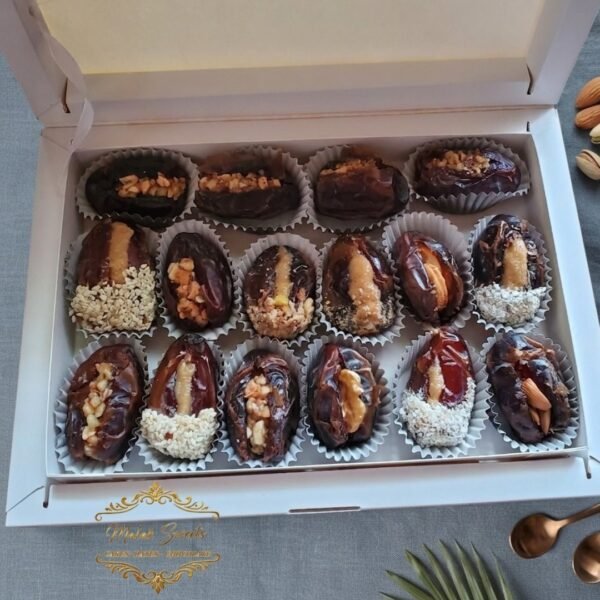 "تشكيلة التمر المحشو الفاخر" من Malak Sweets، والمتاح عبر تطبيق Yemen One