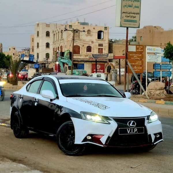 سياره لقزز 2007 مرهم 2013 سته بستون مكينيه 2700 اقتصاديه سياره لعشاق القزز. السعر مغري جدا جدا السعر 14000 الف سعودي
