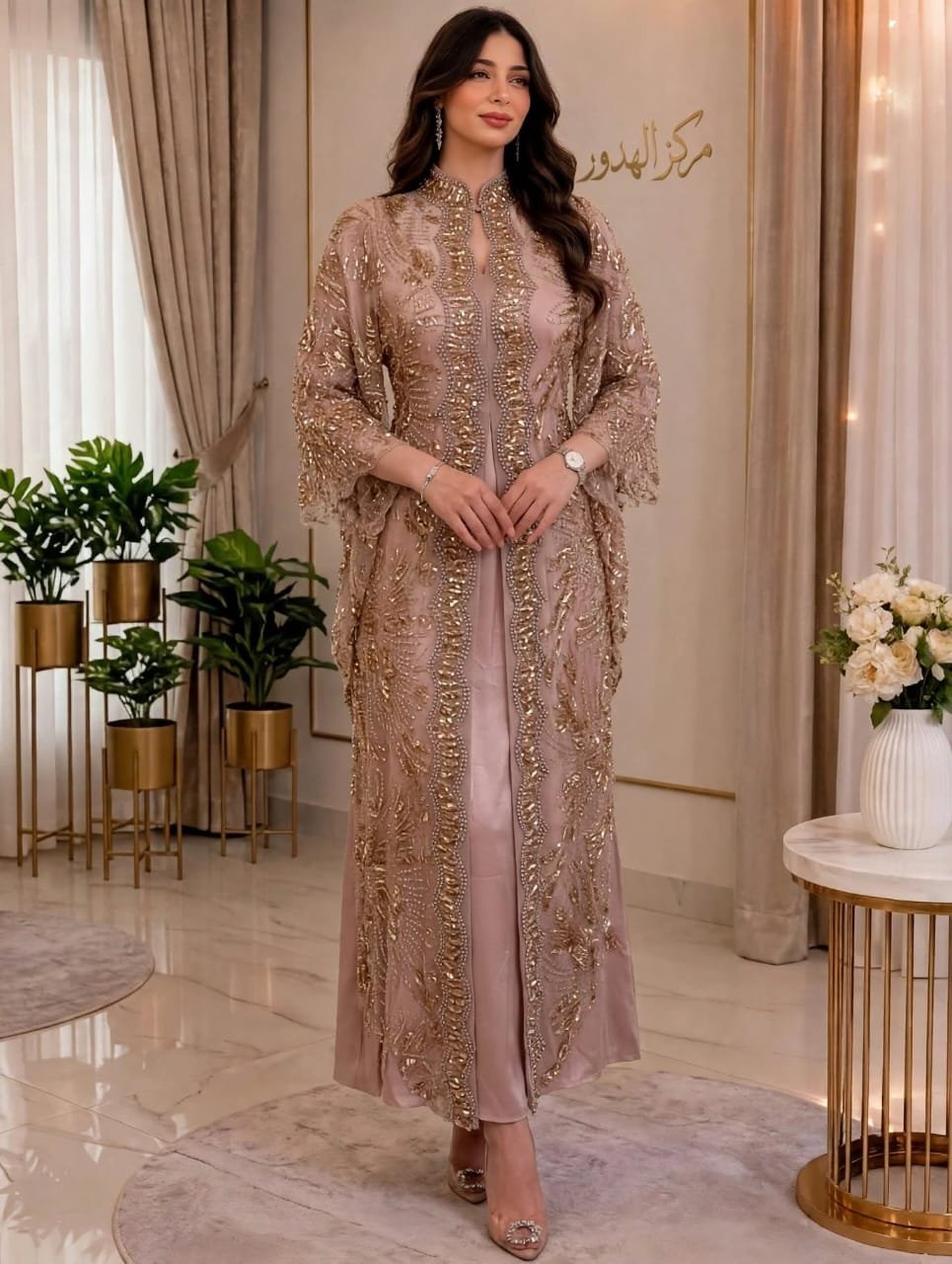 فستان ملكي بتطريز يدوي فاخر - Image 3